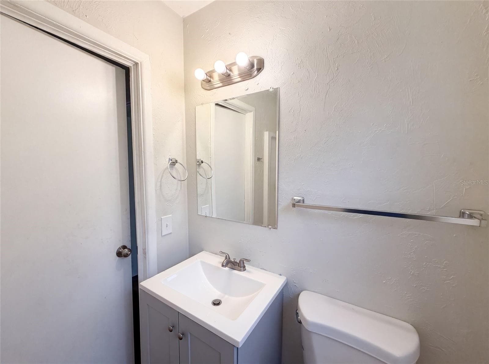 Single Family Residence at 706 FLANDERS AVE, DAYTONA BEACH, photo 10 of 19