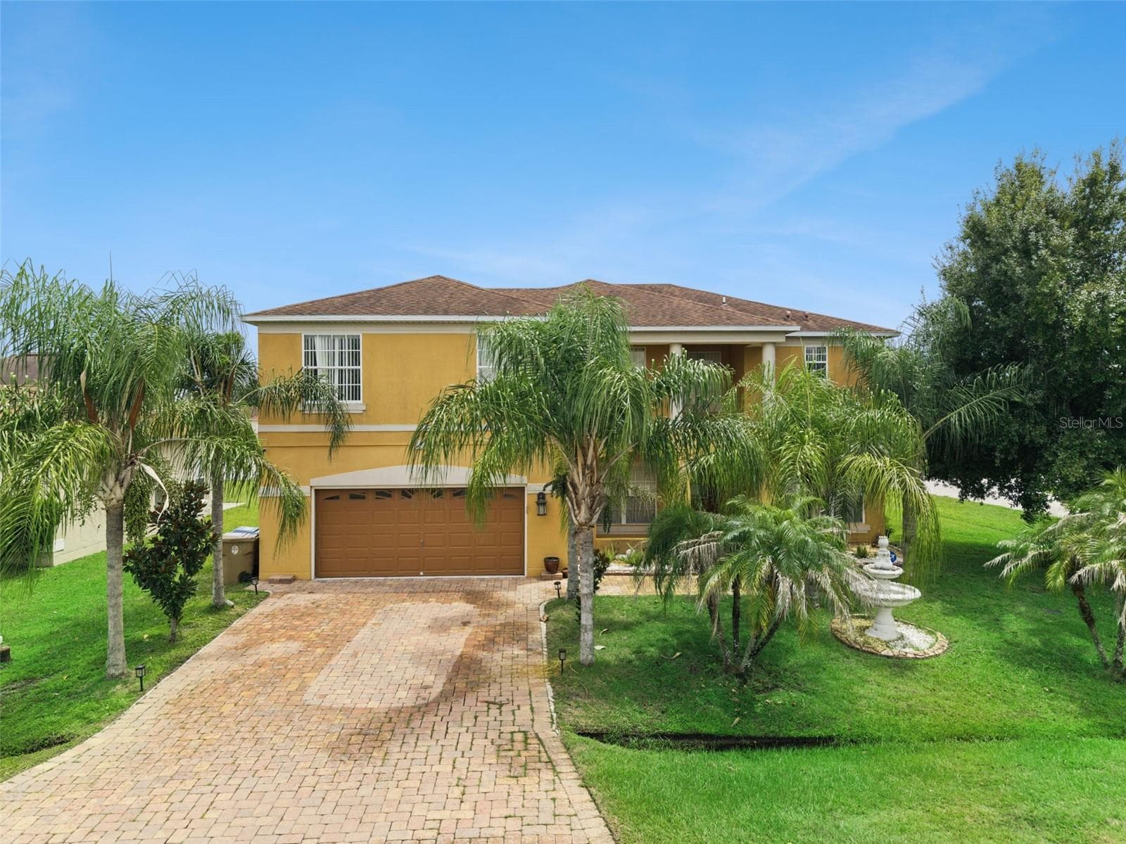 Single Family Residence at 331 ASHBURTON WAY, KISSIMMEE, photo 2 of 36