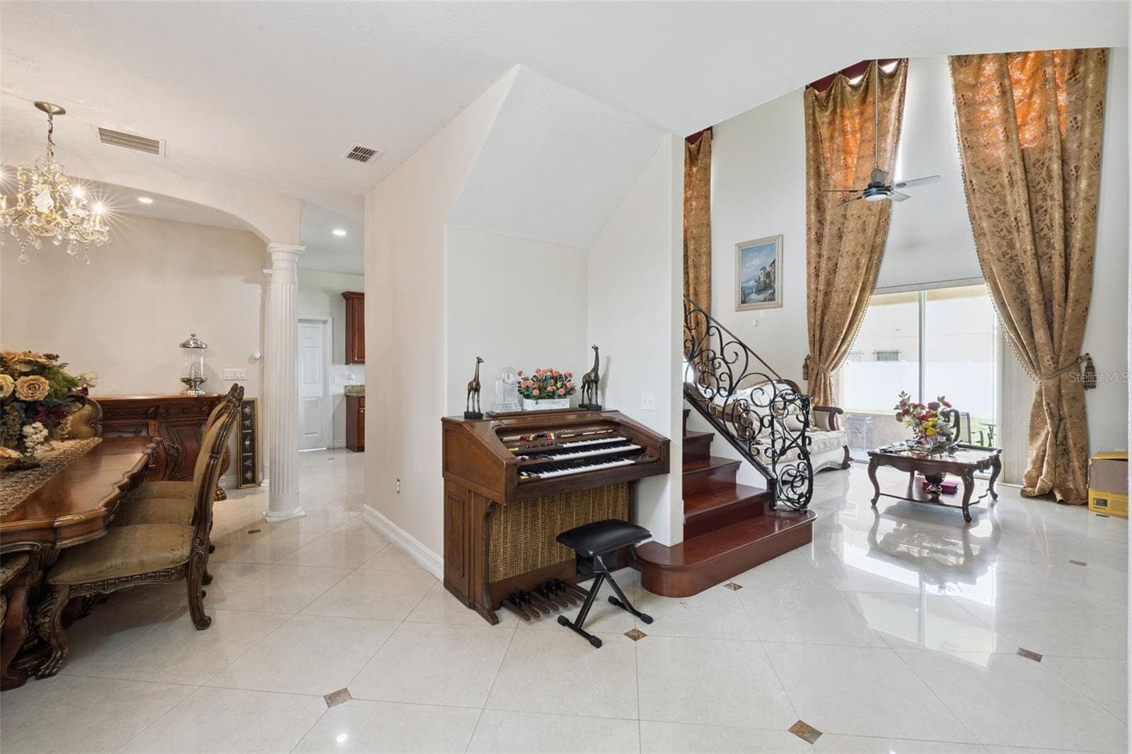 Single Family Residence at 331 ASHBURTON WAY, KISSIMMEE, photo 11 of 36