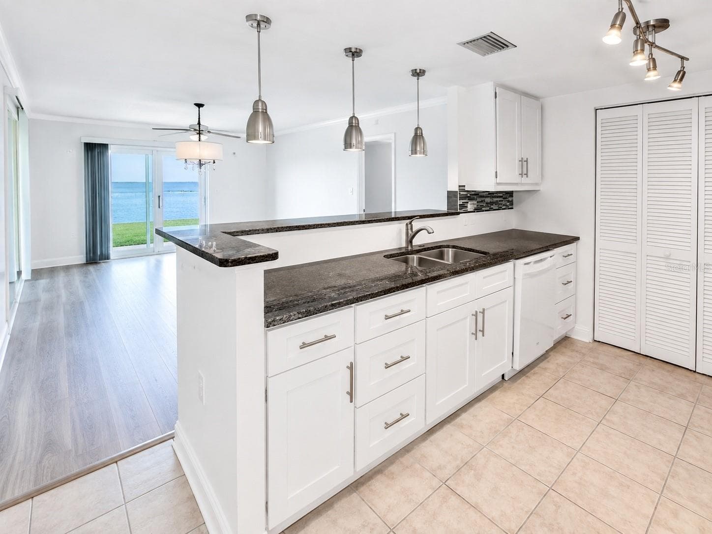 Condominium at 464 N PAULA DR #115, DUNEDIN, photo 6 of 28