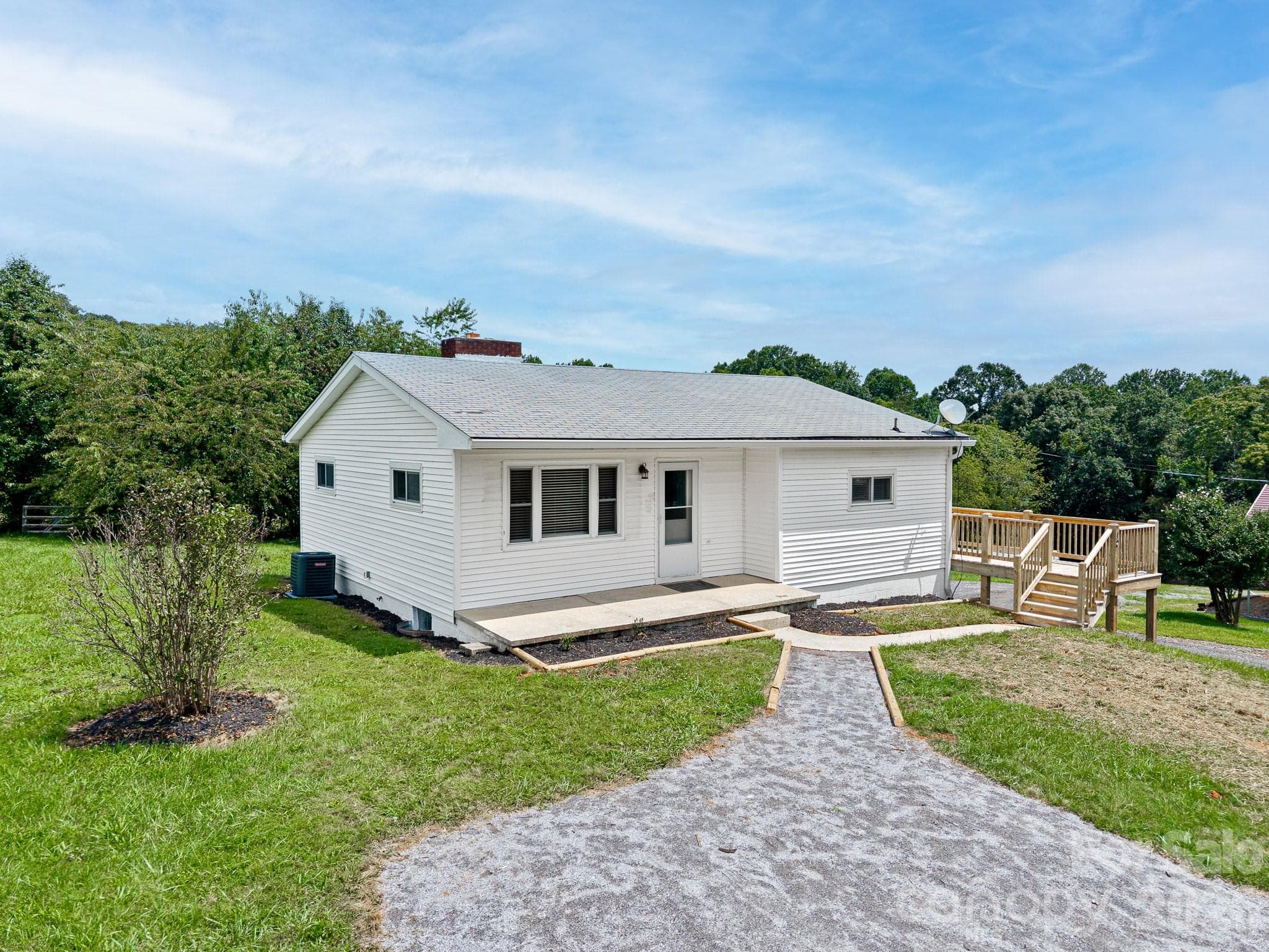 Single Family Residence at 12 Baker Road, Asheville, photo 2 of 29