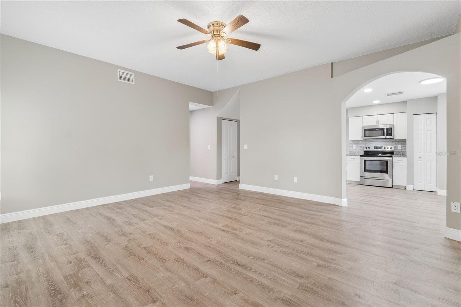 Single Family Residence at 12914 LONGCREST DR, RIVERVIEW, photo 28 of 61