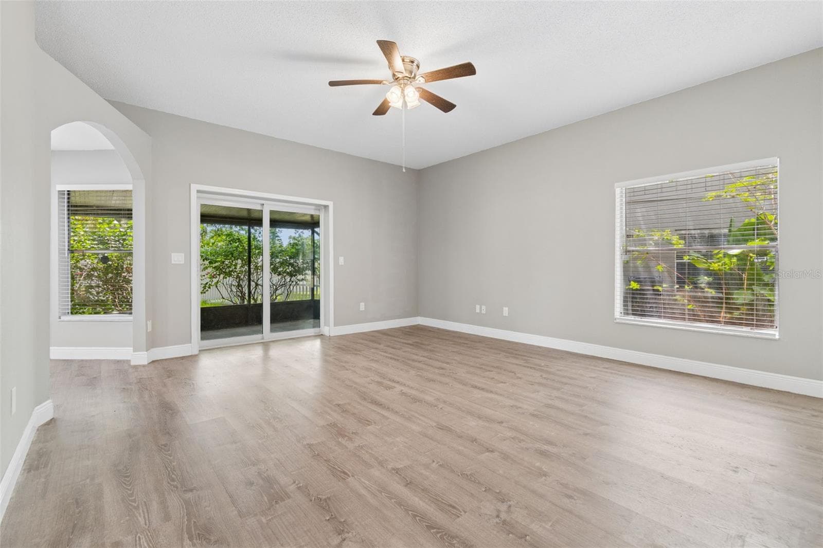 Single Family Residence at 12914 LONGCREST DR, RIVERVIEW, photo 30 of 61