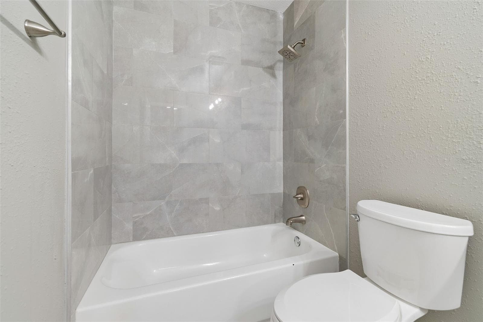 Single Family Residence at 12914 LONGCREST DR, RIVERVIEW, photo 42 of 61
