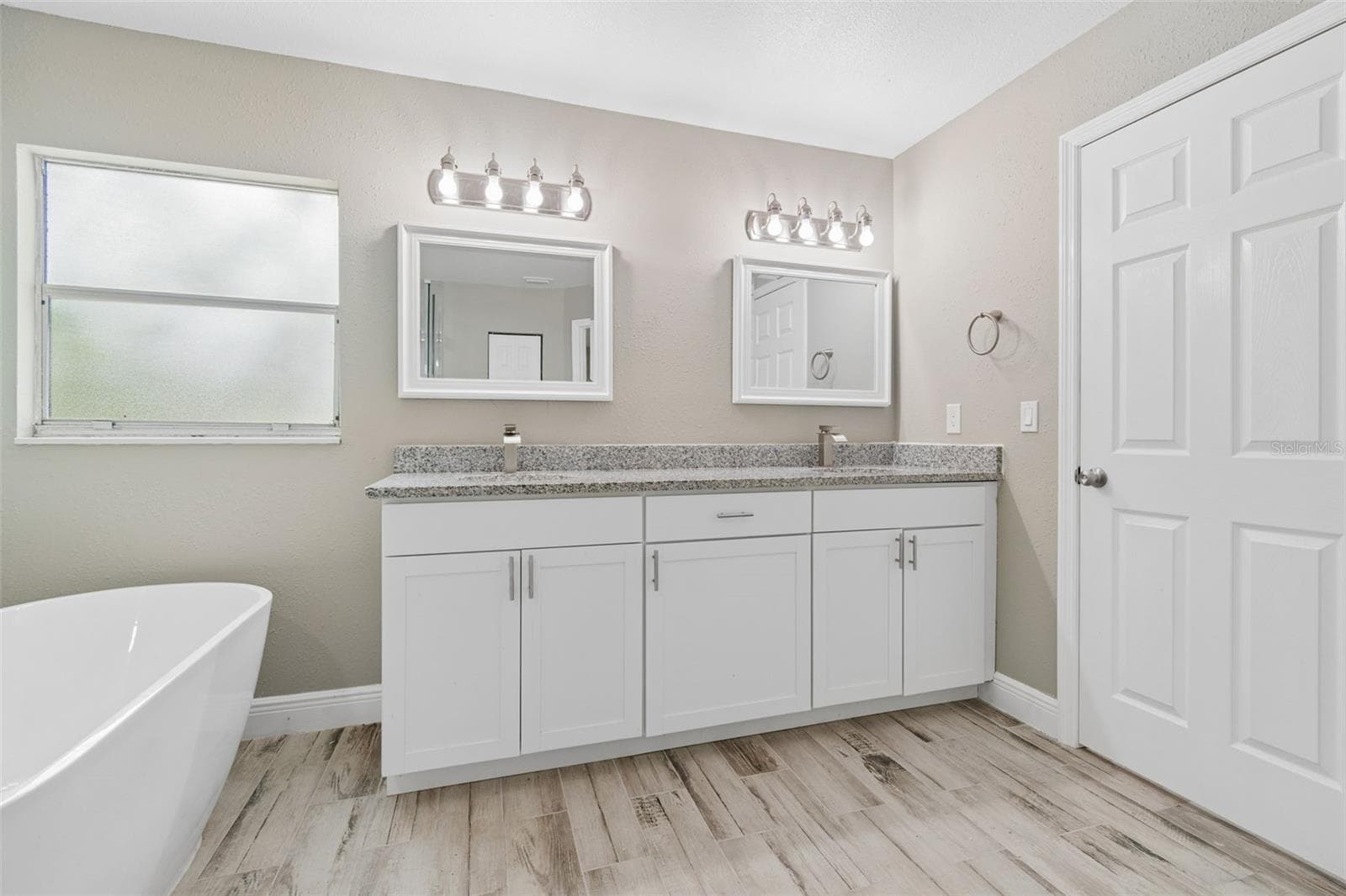 Single Family Residence at 12914 LONGCREST DR, RIVERVIEW, photo 47 of 61