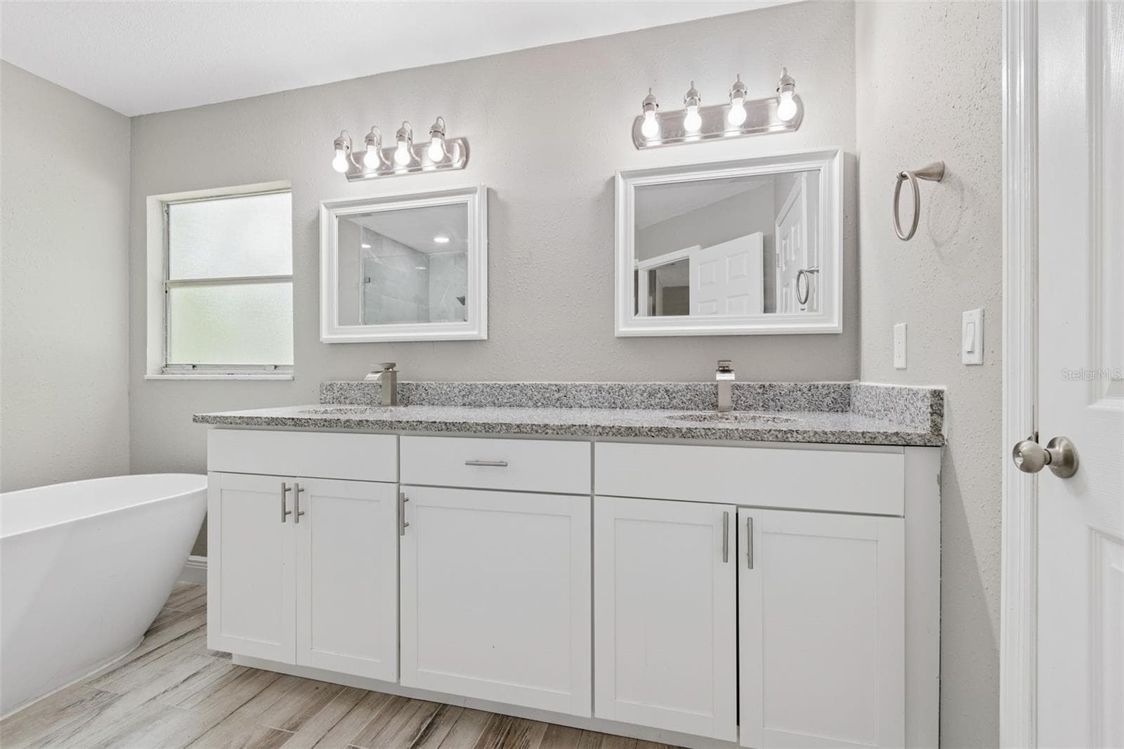 Single Family Residence at 12914 LONGCREST DR, RIVERVIEW, photo 48 of 61