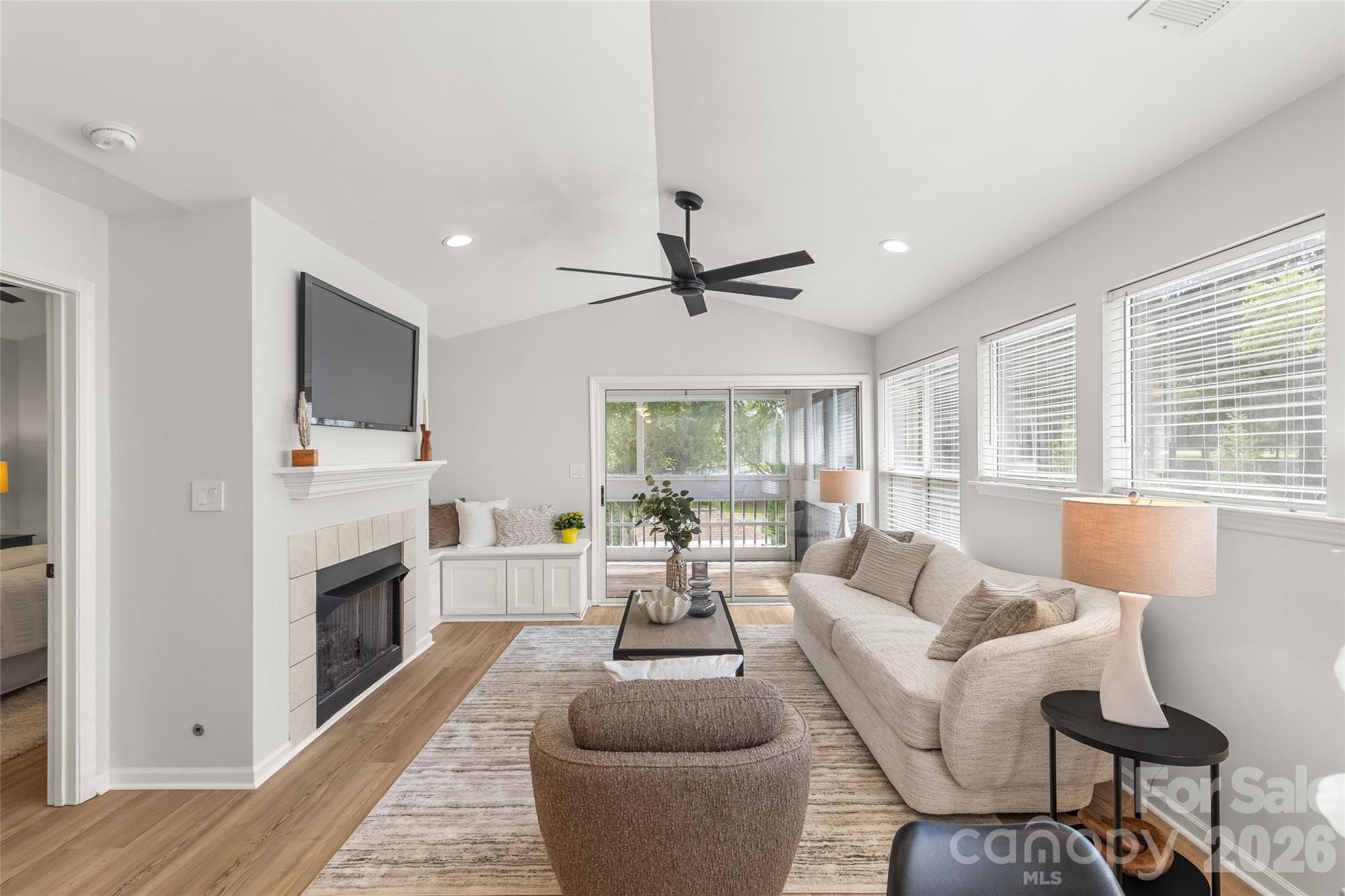 Condominium at 757 Southwest Drive, Davidson, photo 10 of 29