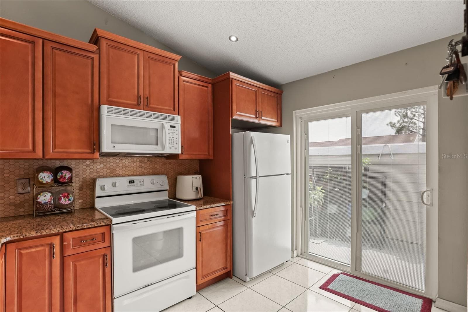 Kitchen - 49 PINE ISLAND CIR, KISSIMMEE