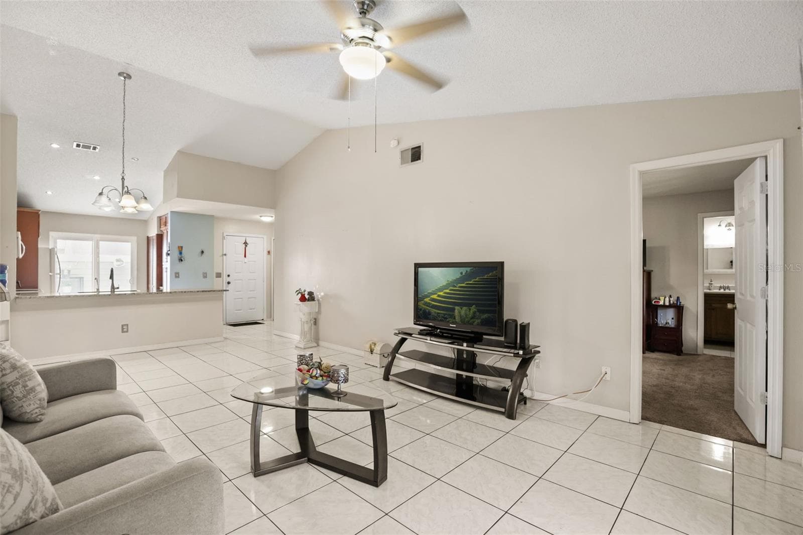 Living Room - 49 PINE ISLAND CIR, KISSIMMEE
