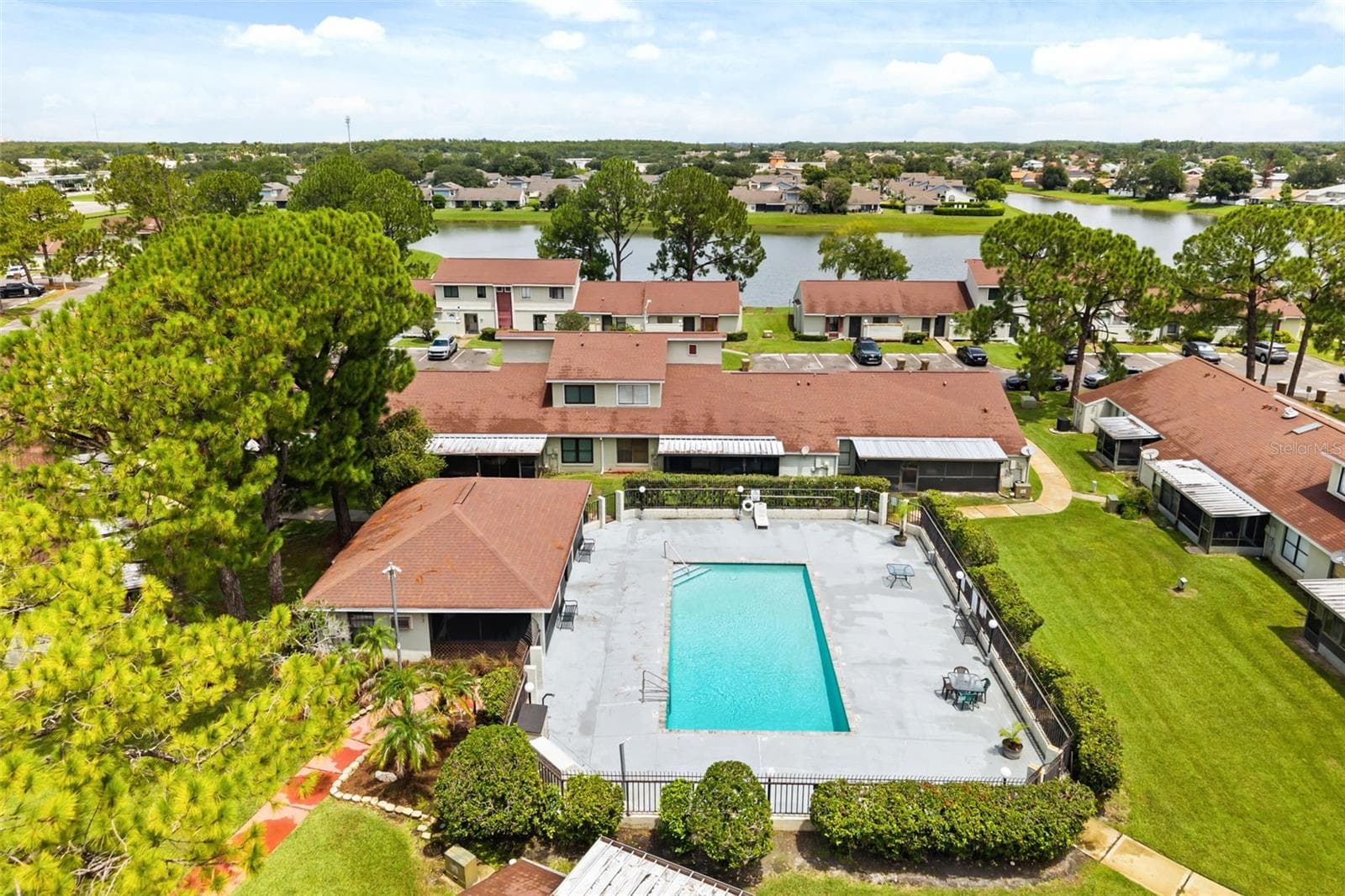 Community Pool - 49 PINE ISLAND CIR, KISSIMMEE