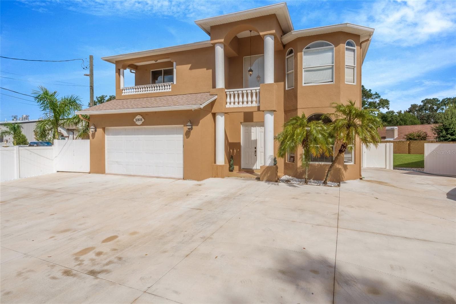 Single Family Residence at 10806 PEREZ DR, TAMPA, photo 3 of 66