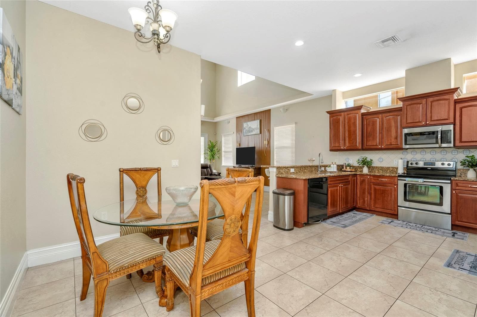 Single Family Residence at 10806 PEREZ DR, TAMPA, photo 7 of 66