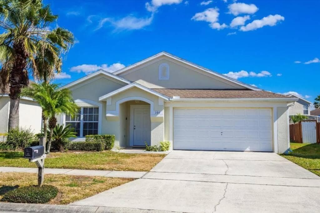 160 BLOOMINGDALE DR