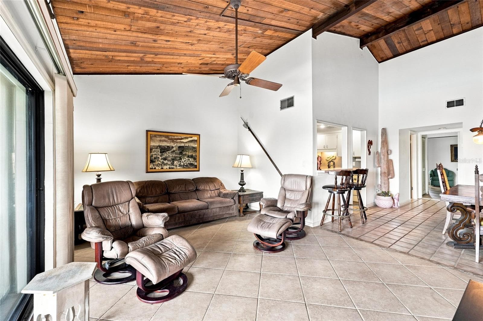 Condominium at 501 PLAZA SEVILLE CT #2, TREASURE ISLAND, photo 6 of 48