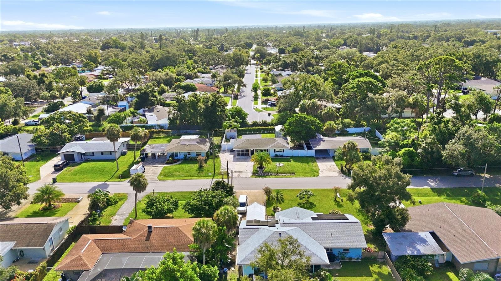 Great location. Walk to restaurants. - 6103 CARLTON AVE, SARASOTA