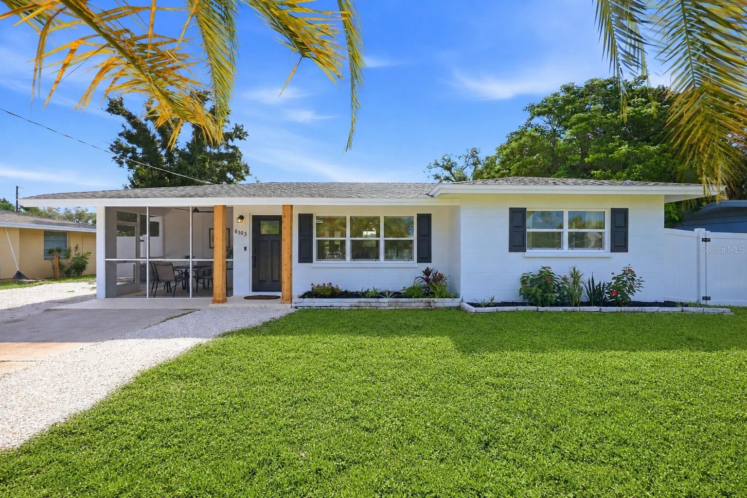 Completely Renovated Gulf Gate home - 6103 CARLTON AVE, SARASOTA