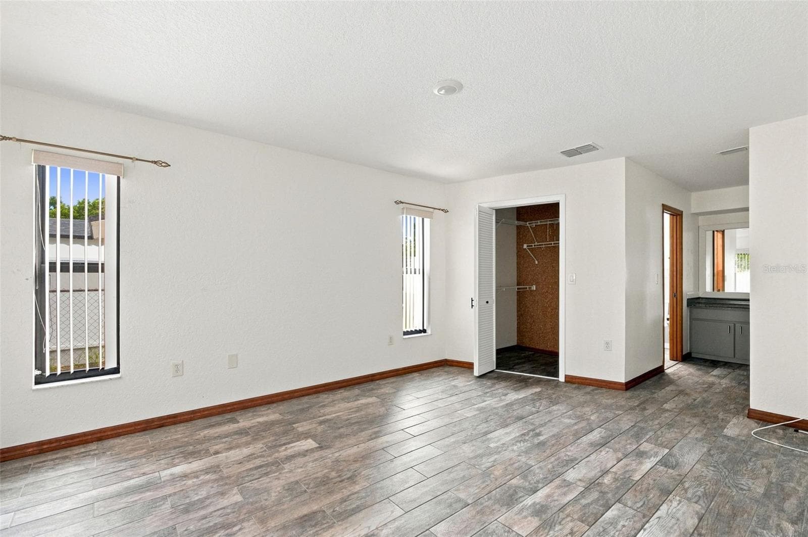 Single Family Residence at 10308 GIFFORD DR, SPRING HILL, photo 21 of 35