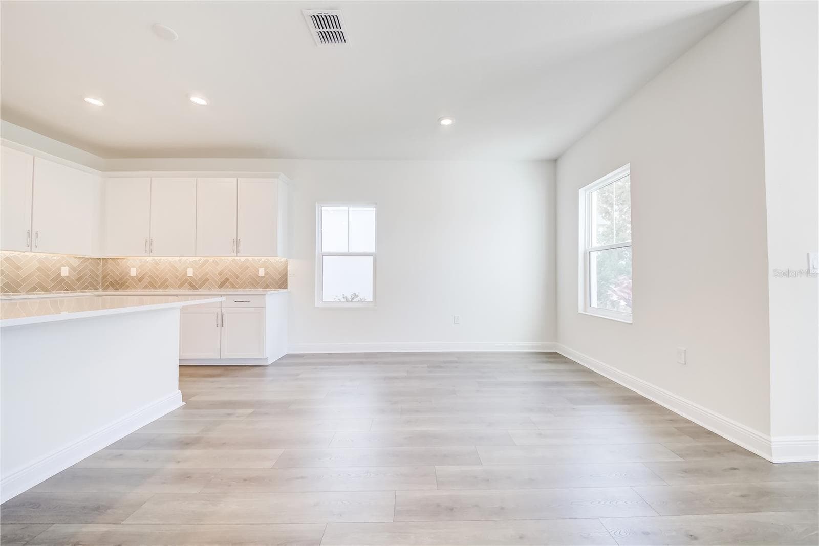 Single Family Residence at 9116 WALCOTT LN, SARASOTA, photo 11 of 49