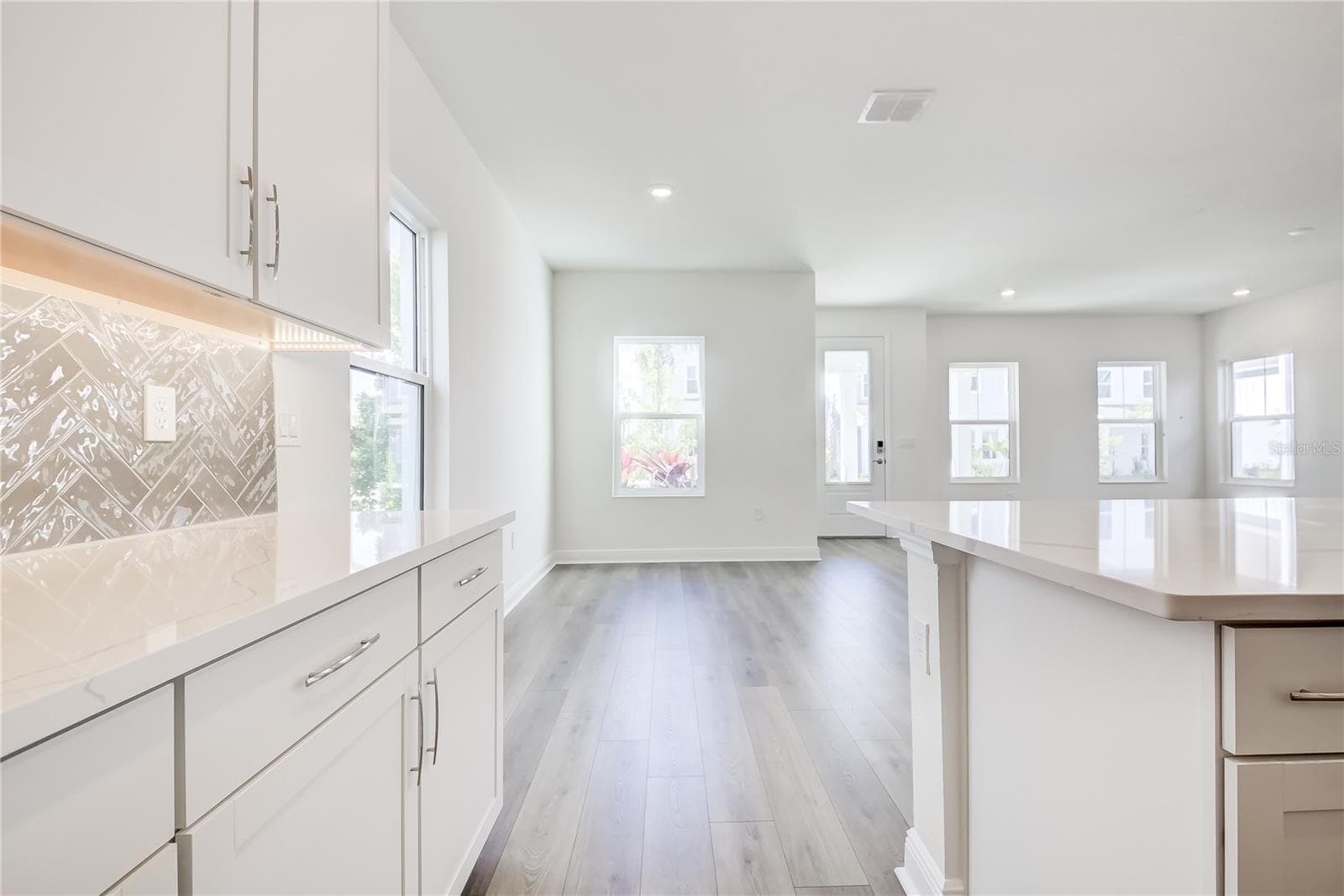 Single Family Residence at 9116 WALCOTT LN, SARASOTA, photo 18 of 49
