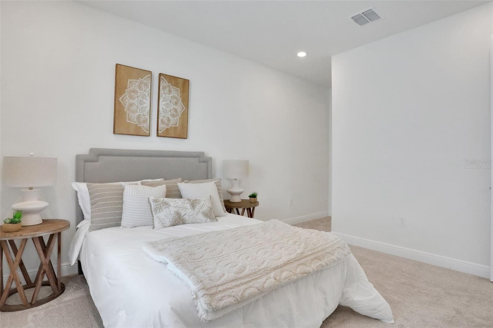 “virtually staged” - 9124 WALCOTT LN, LAKEWOOD RANCH