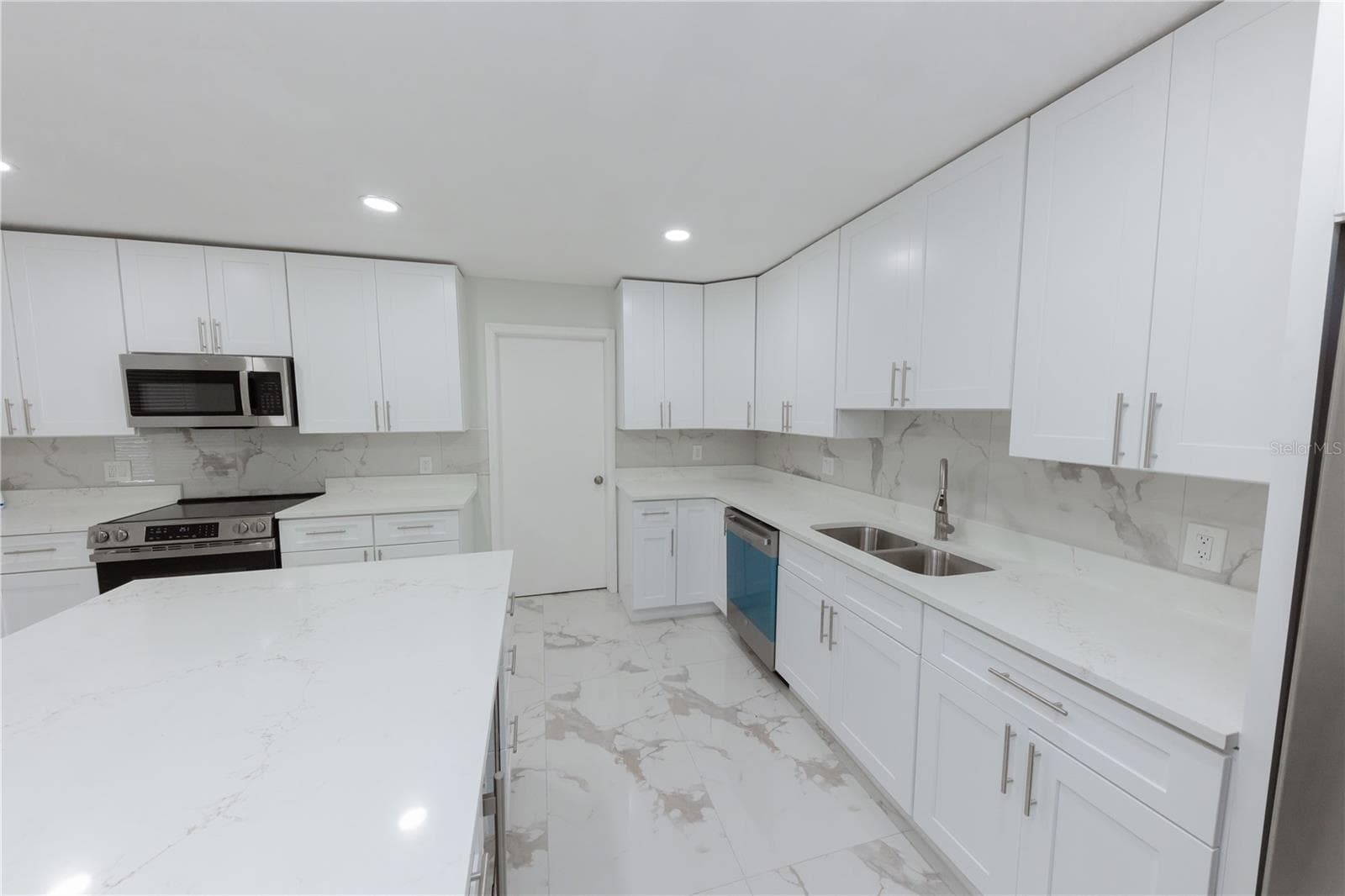 Single Family Residence at 4946 DR MARTIN LUTHER KING JR ST S, ST PETERSBURG, photo 20 of 84