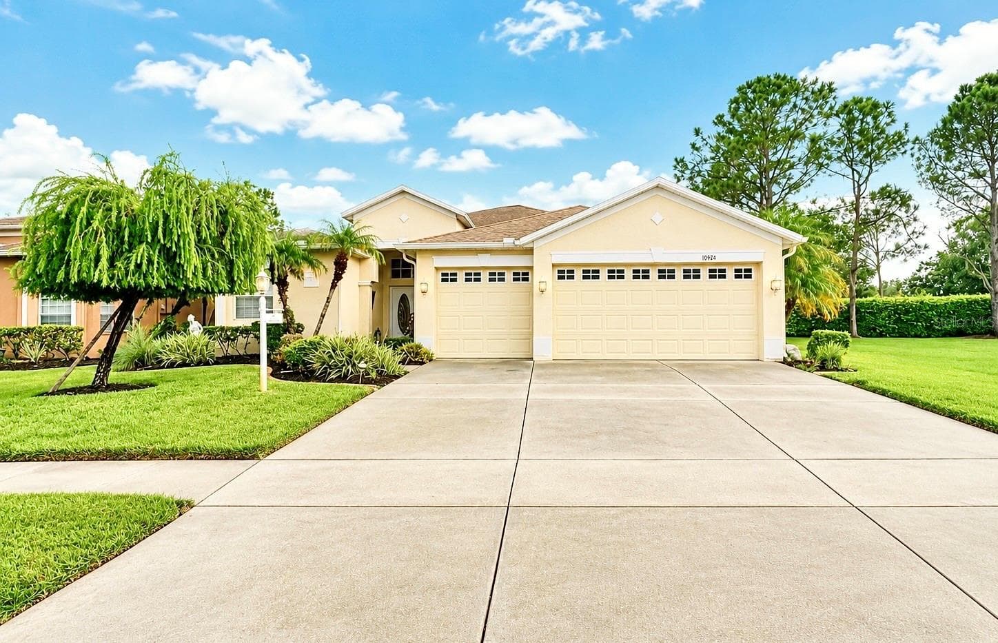 10924 RAIN HOLLOW CT