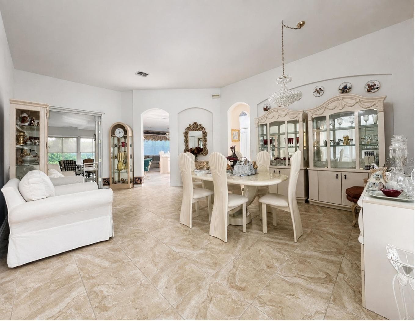 Dining room/living room - 10924 RAIN HOLLOW CT, TRINITY