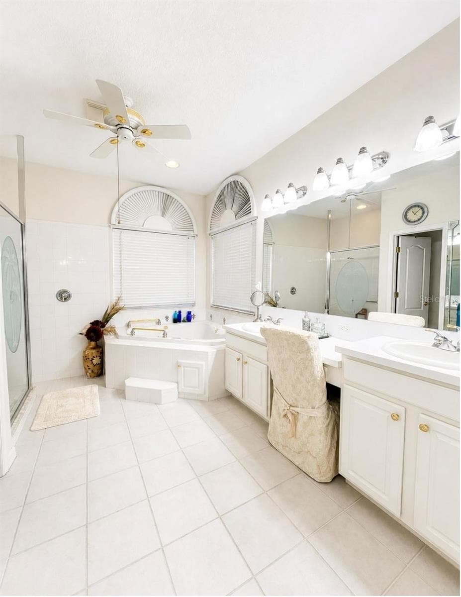 Primary bathroom - 10924 RAIN HOLLOW CT, TRINITY
