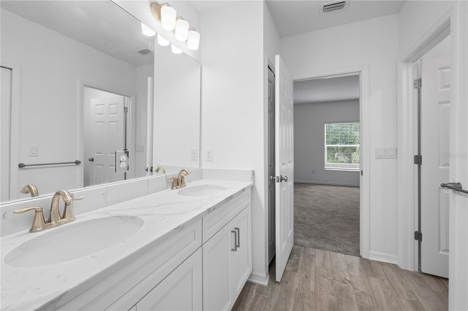 Double vanity in primary bathroom - 1968 SUNSET PRESERVE WAY, PORT CHARLOTTE
