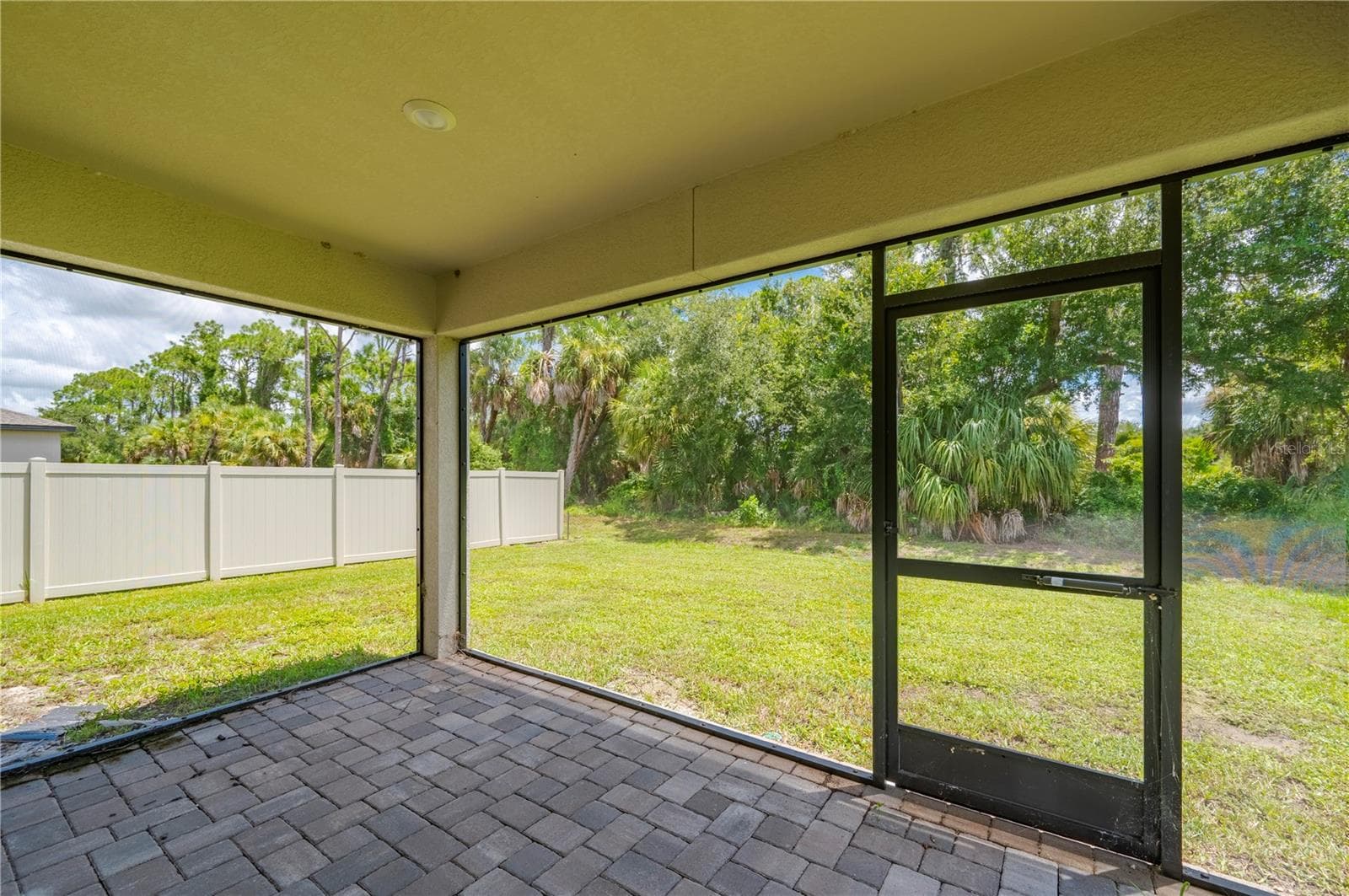 Screened porch - 1968 SUNSET PRESERVE WAY, PORT CHARLOTTE