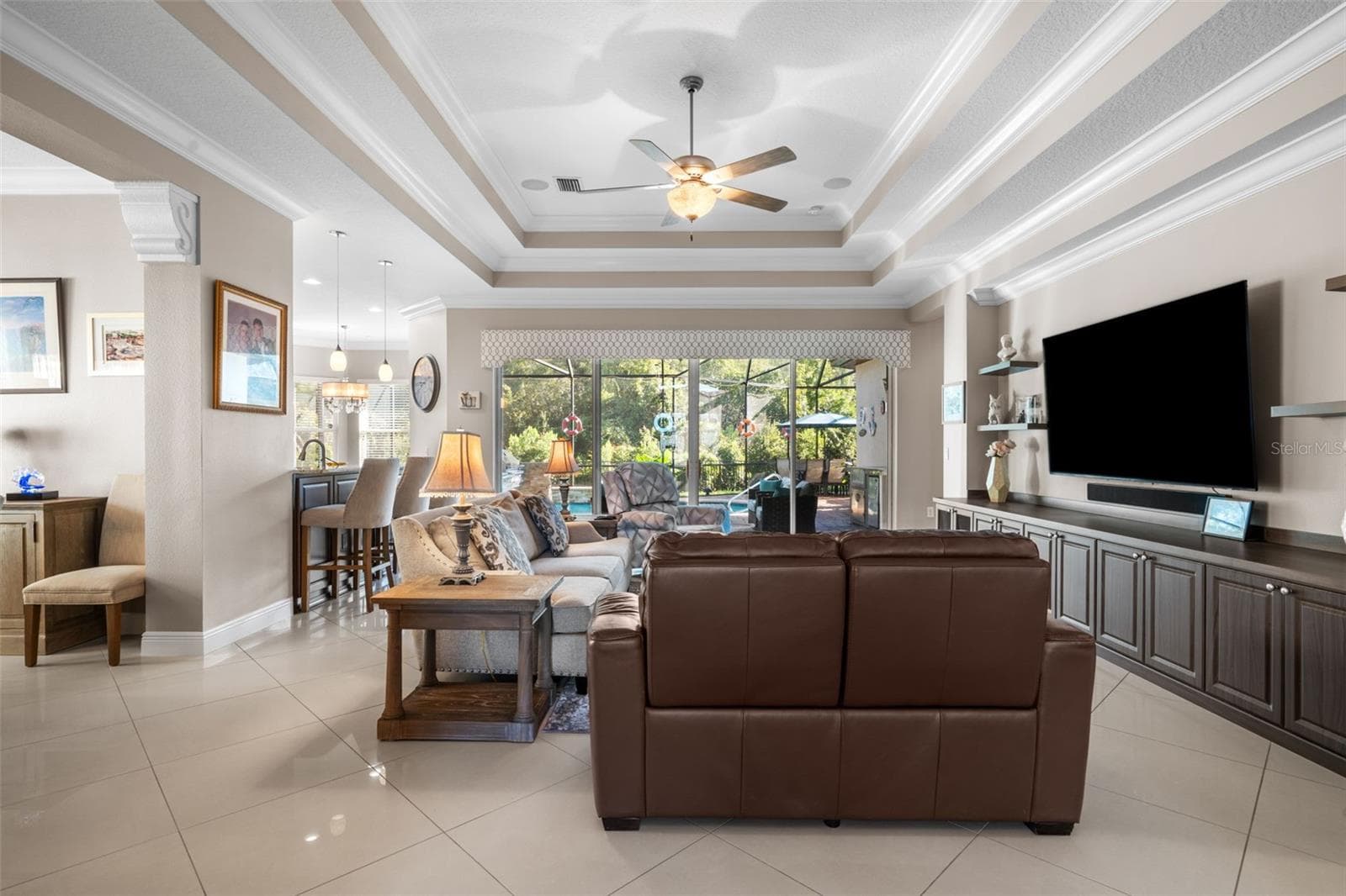 Custom entertaining wall unit - 30581 IVY FORGE CT, WESLEY CHAPEL