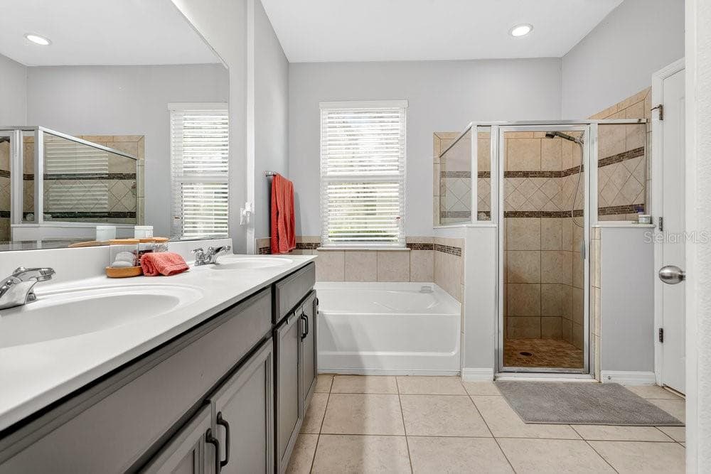 Primary Bathroom - 632 MEADOW SAGE DR, DELAND
