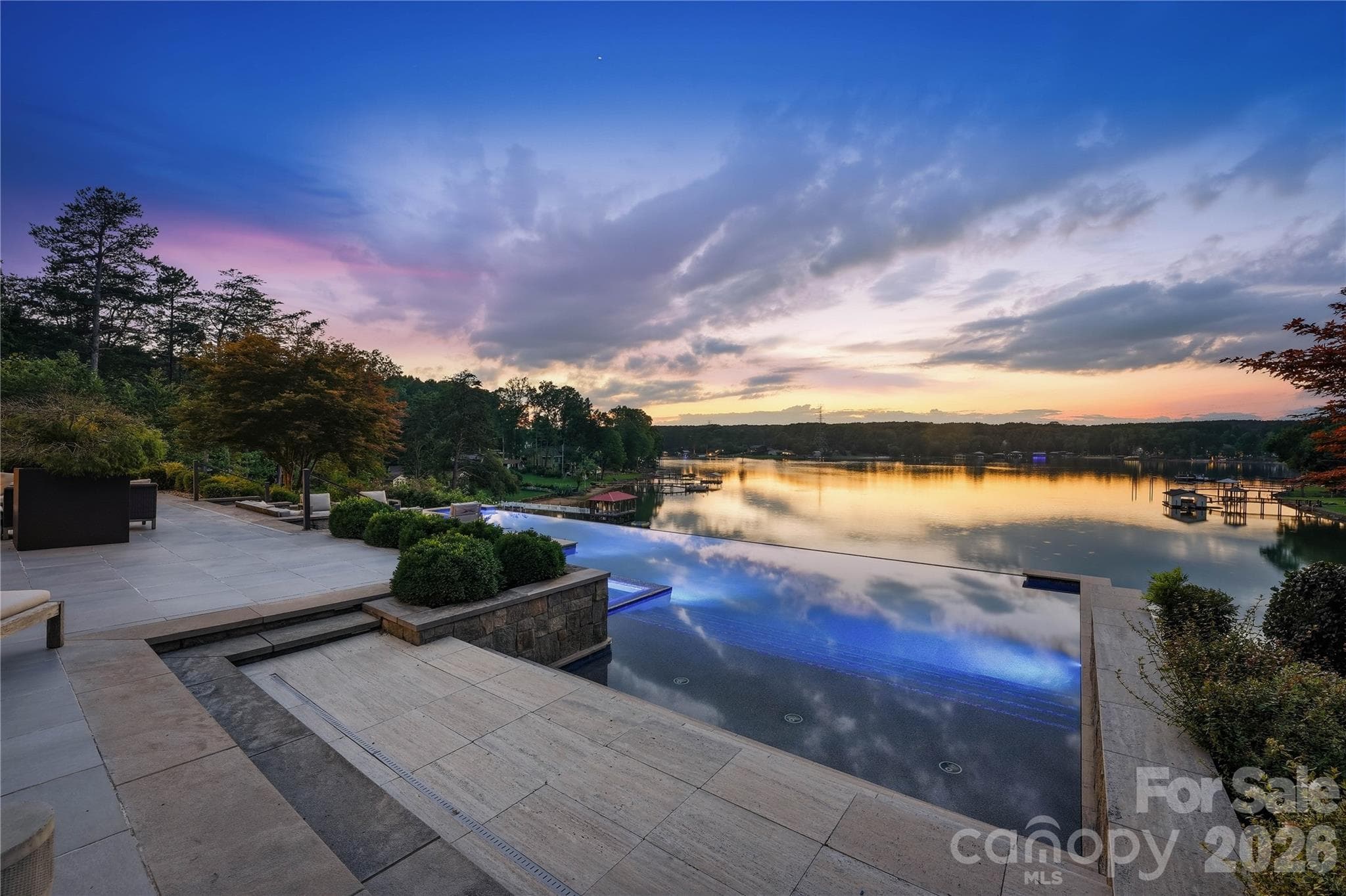 Single Family Residence at 125 Quiet Waters Drive, Mooresville, photo 6 of 48