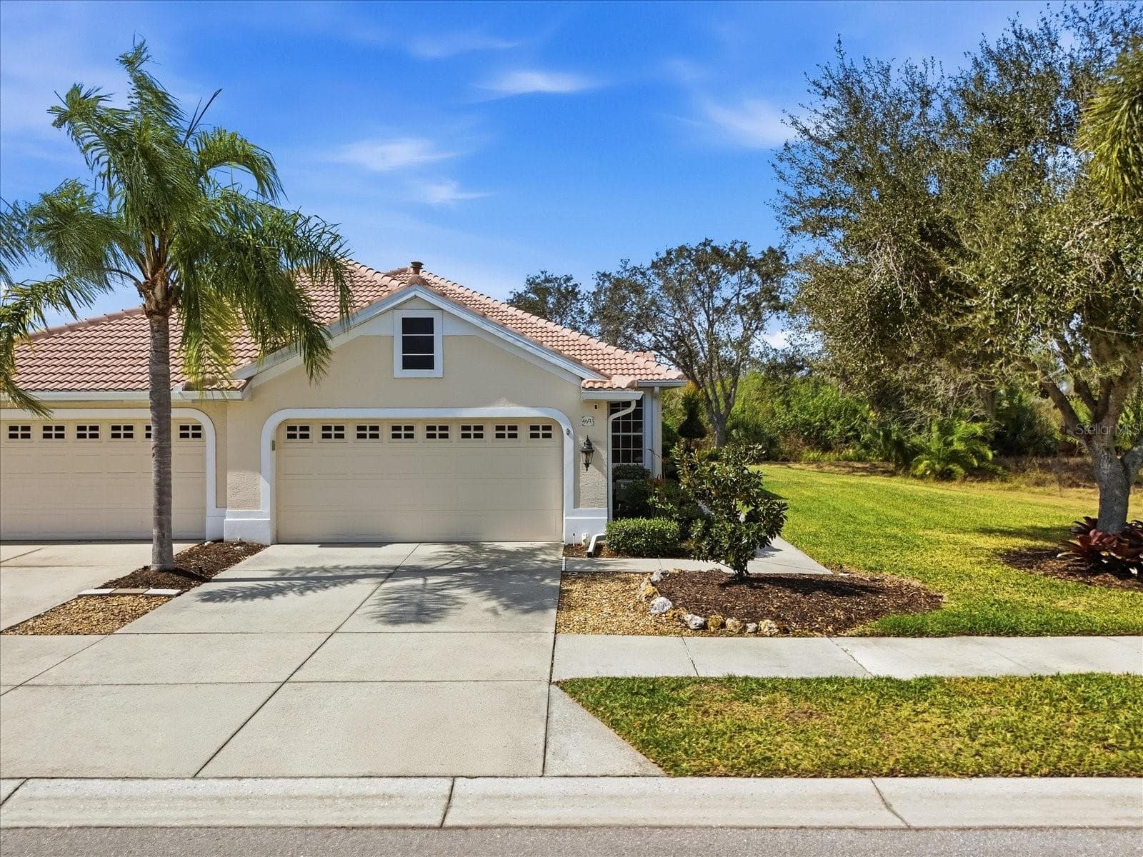 4693 WHISPERING OAKS DR