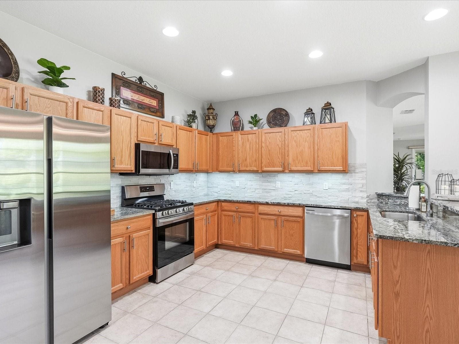 Kitchen - 4693 WHISPERING OAKS DR, NORTH PORT