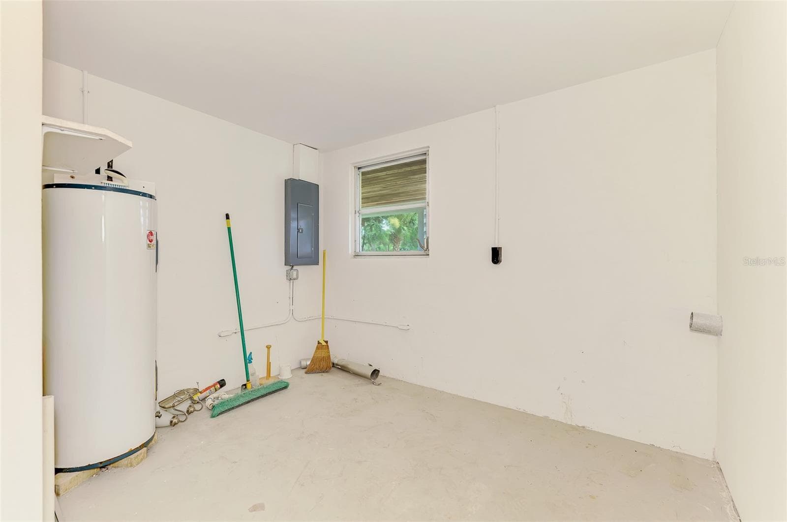 Single Family Residence at 780 S OXFORD DR, ENGLEWOOD, photo 46 of 66