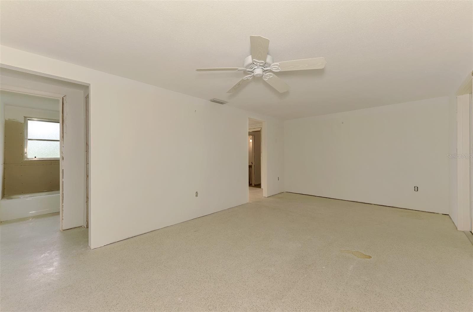 Single Family Residence at 780 S OXFORD DR, ENGLEWOOD, photo 62 of 66