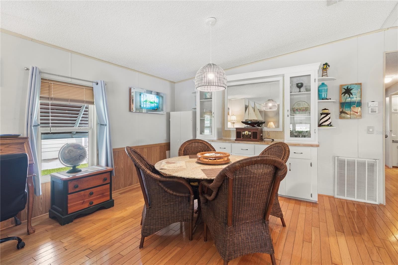 Manufactured Home at 78 EAGLE CIR, ELLENTON, photo 21 of 60