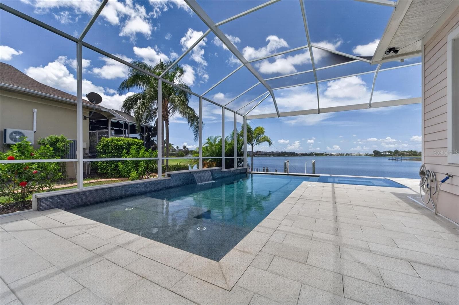 Single Family Residence at 429 MANNS HARBOR DR, APOLLO BEACH, photo 3 of 100