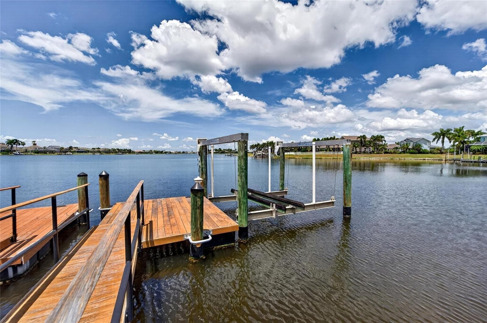 Single Family Residence at 429 MANNS HARBOR DR, APOLLO BEACH, photo 4 of 100