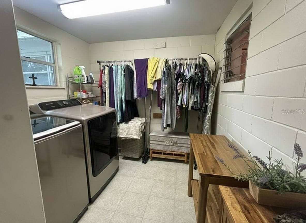 Single Family Residence at 2455 ROYAL RD, DELAND, photo 15 of 22