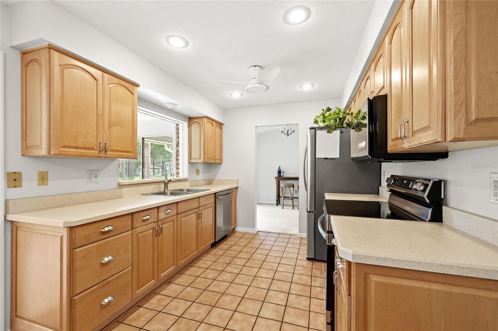 Single Family Residence at 109 CARDINAL LN, EUSTIS, photo 4 of 27
