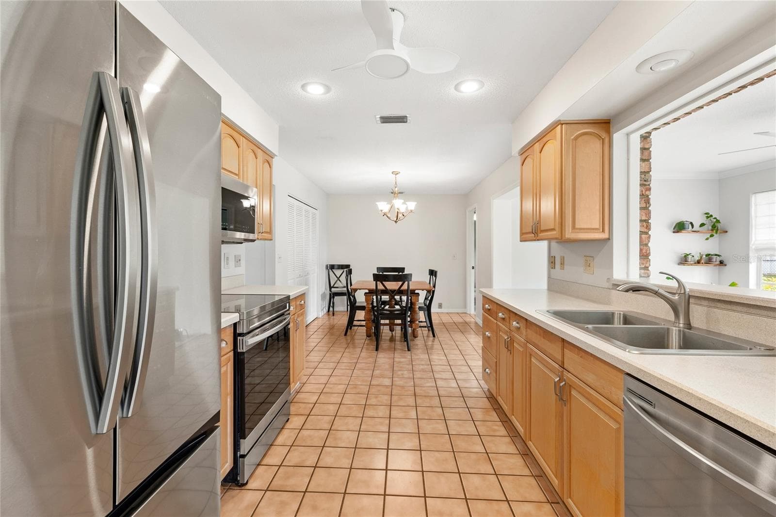 Single Family Residence at 109 CARDINAL LN, EUSTIS, photo 6 of 27