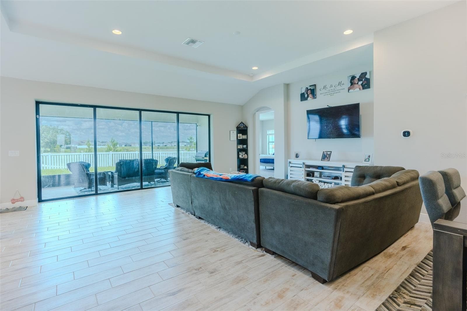 Natural light Pond view - 12648 BERGSTROM BAY DR, RIVERVIEW