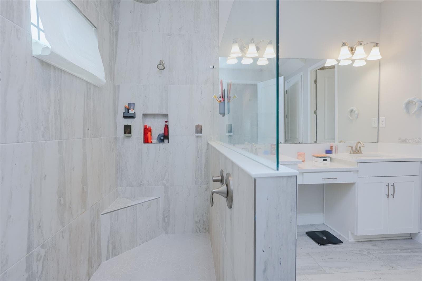 Full Shower - 12648 BERGSTROM BAY DR, RIVERVIEW