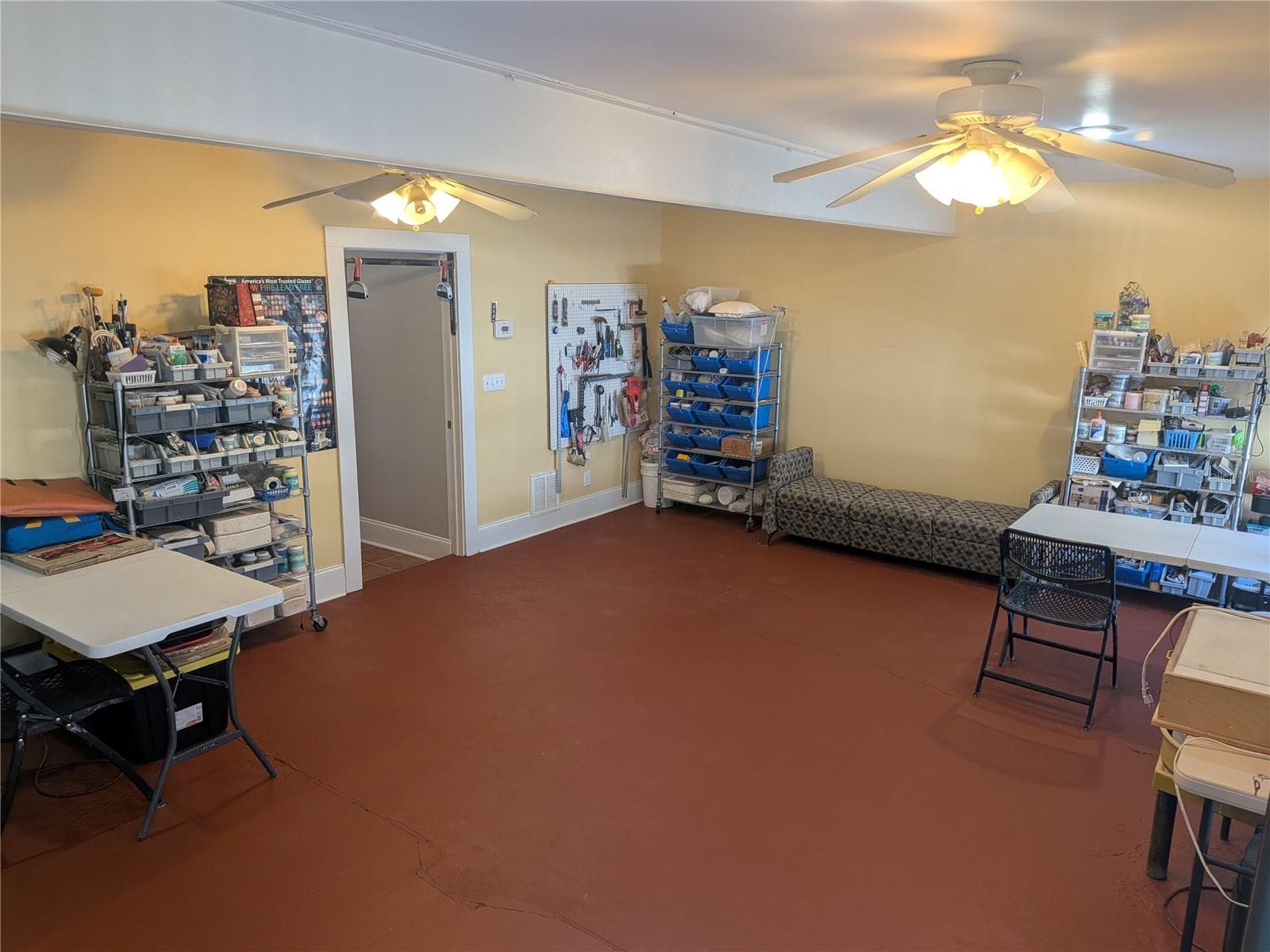 Single Family Residence at 410 E PARK ST, LAKELAND, photo 11 of 28