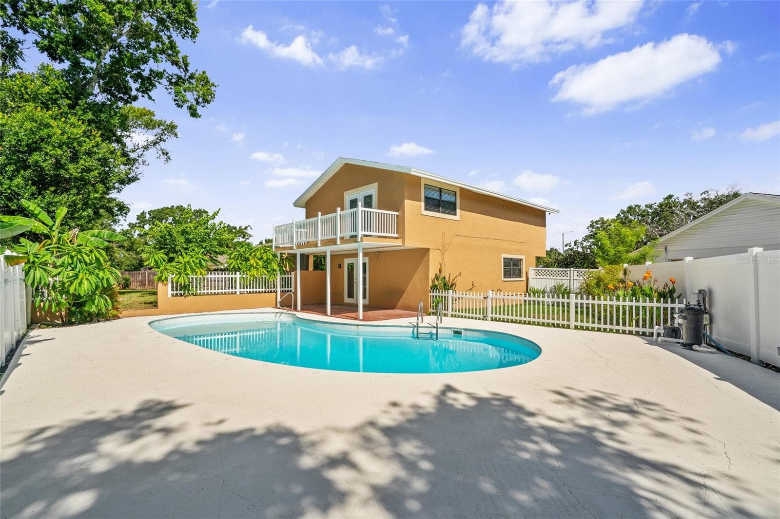 Single Family Residence at 7001 BAYWOOD CT, TAMPA, photo 35 of 37