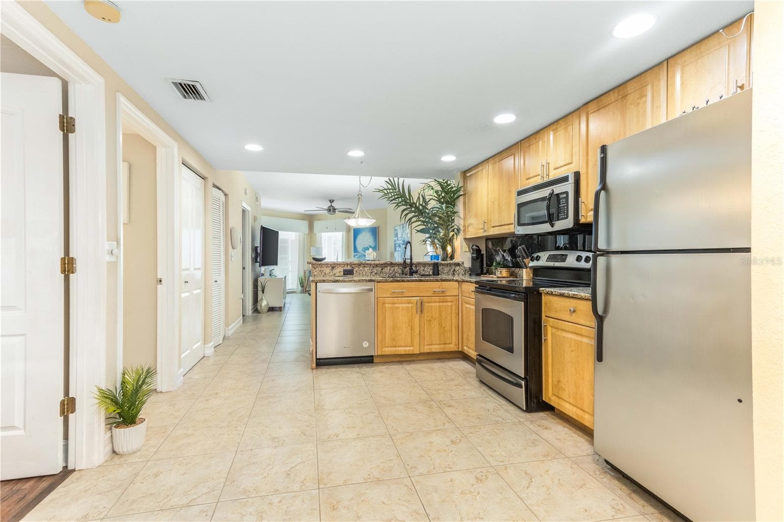 SPACIOUS KITCHEN WITH ROOM FOR MORE - 11605 GULF BLVD #503, TREASURE ISLAND