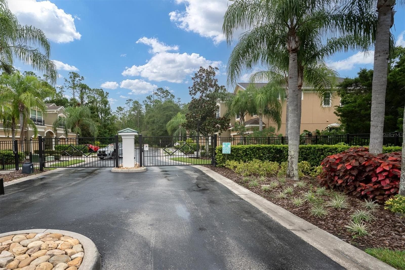Townhouse at 12660 SILVERDALE ST, TAMPA, photo 4 of 48