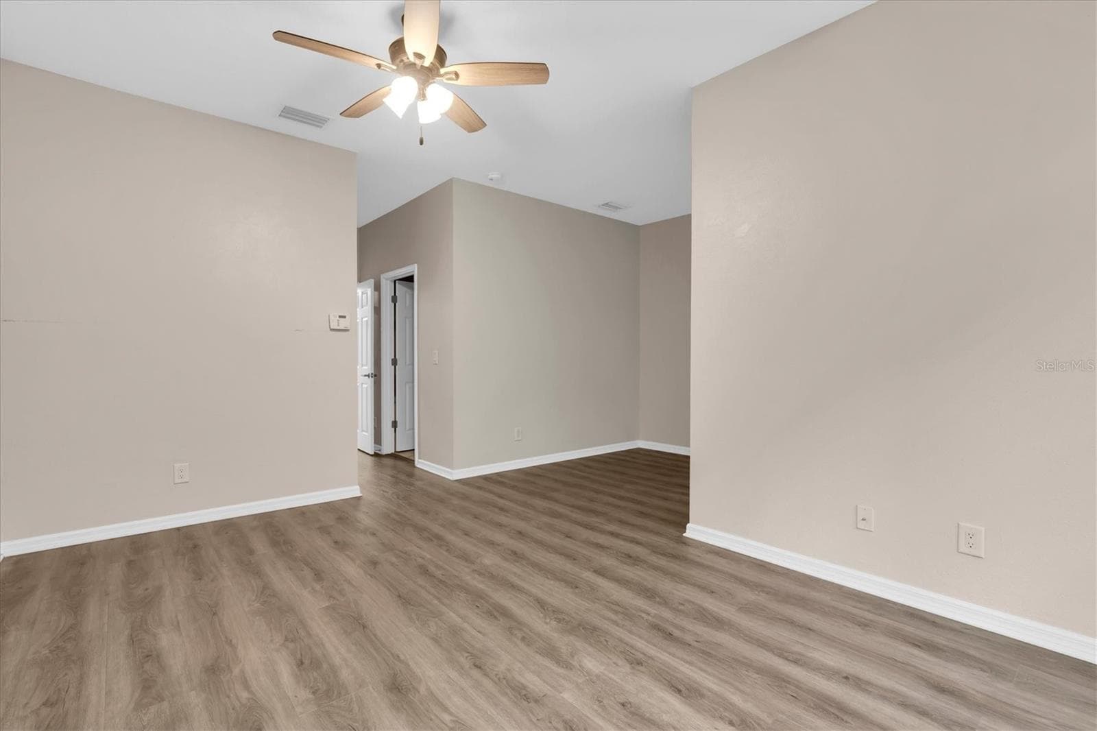 Townhouse at 12660 SILVERDALE ST, TAMPA, photo 28 of 48